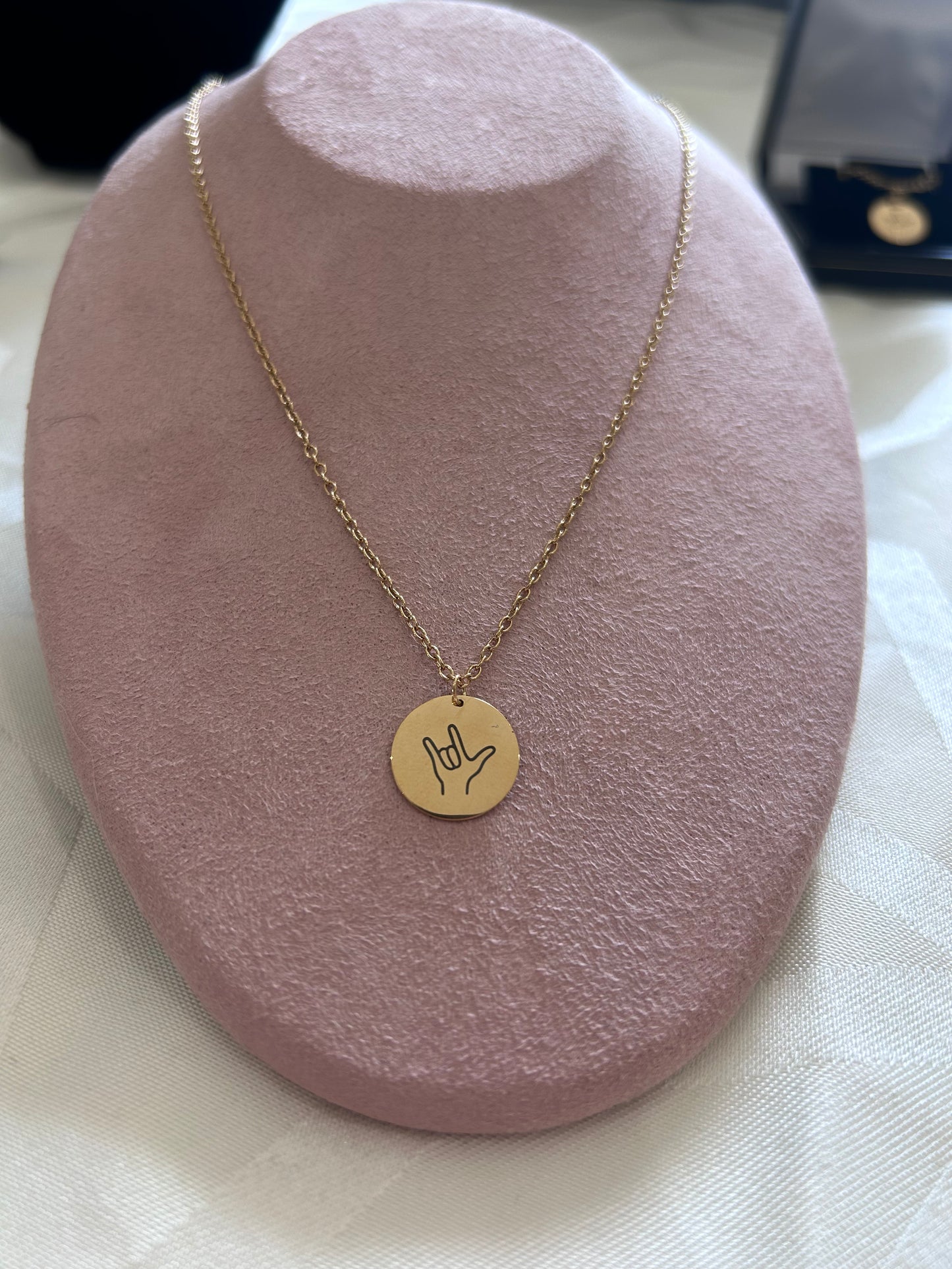 Circle Print 'I Love You' Chain